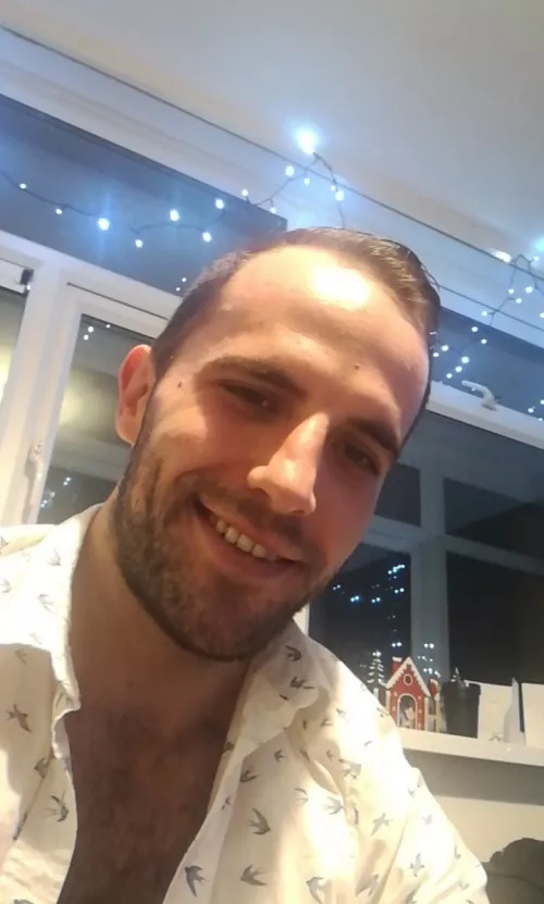 Last post for the day 😜 DMs open ☺️ 26M by UKcub95