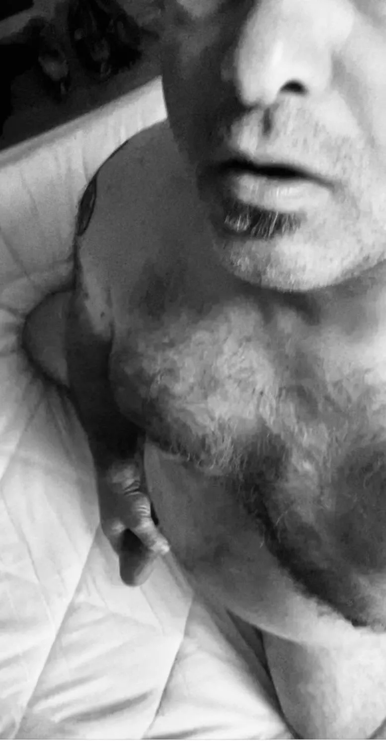 Late 40’s Sicilian daddy! Love watching other guys cumm posted by Thin-Inspector