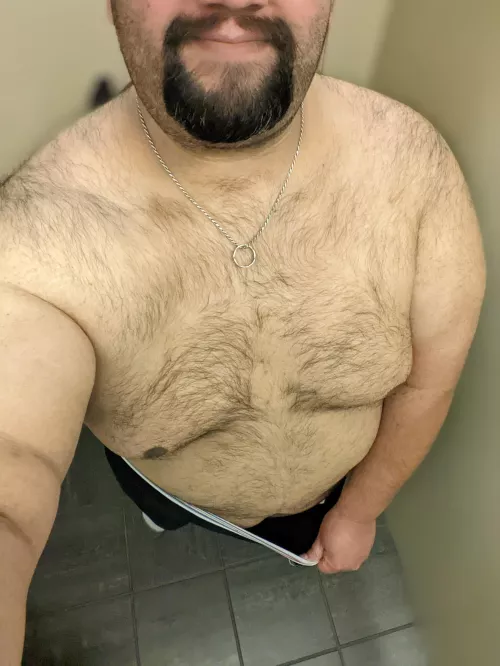 Late lunch and an accidental rolling of the ankle made me finally have to utilize the spare set of clothes in the car while at work. Didn't need the meal after all anyway 🙂 by TheCyrinth