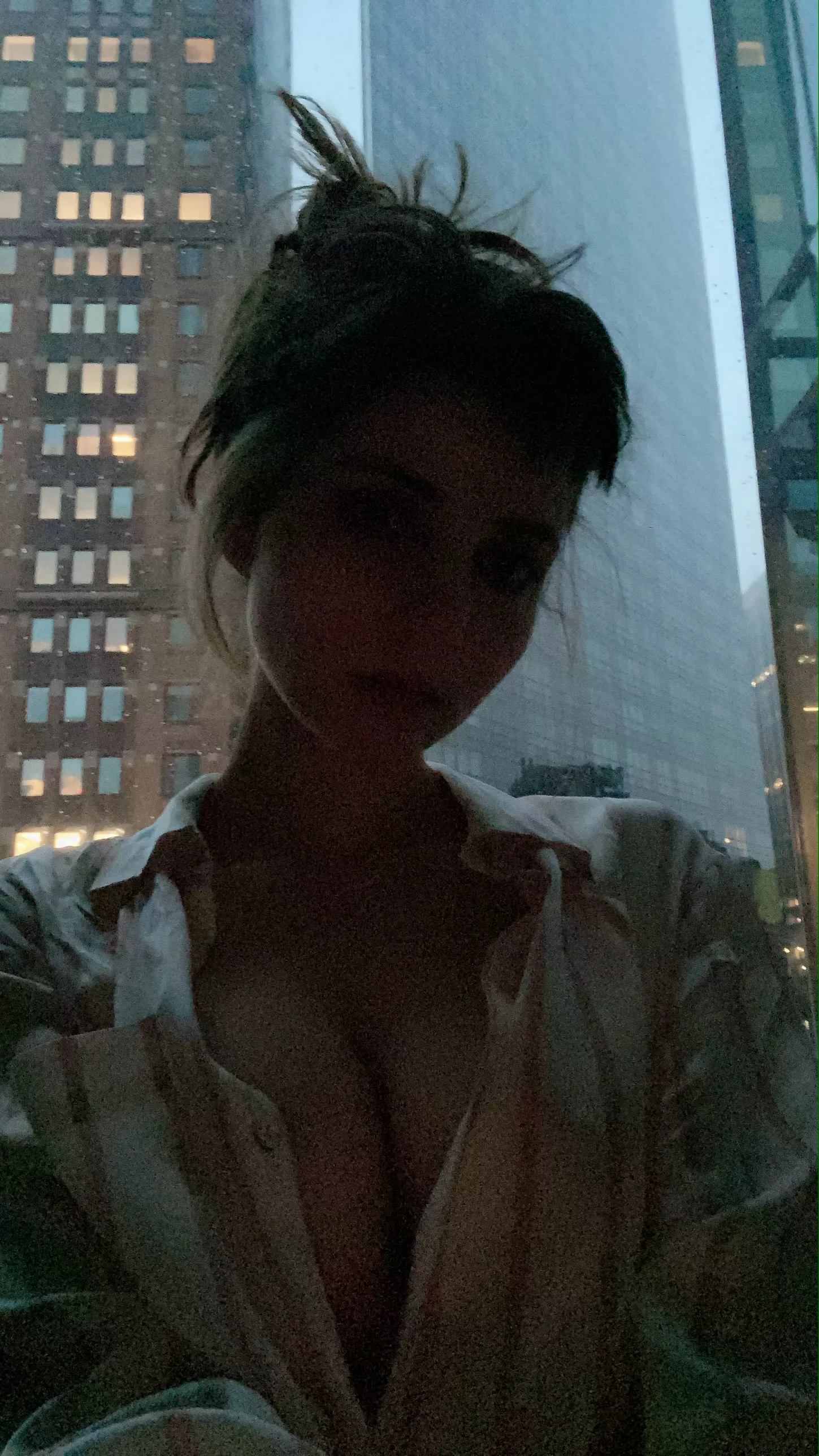 Late night selfie posted by liararoux