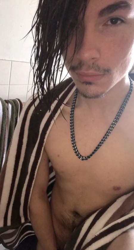 ☺️ Late night showers 😉 by Jordis625