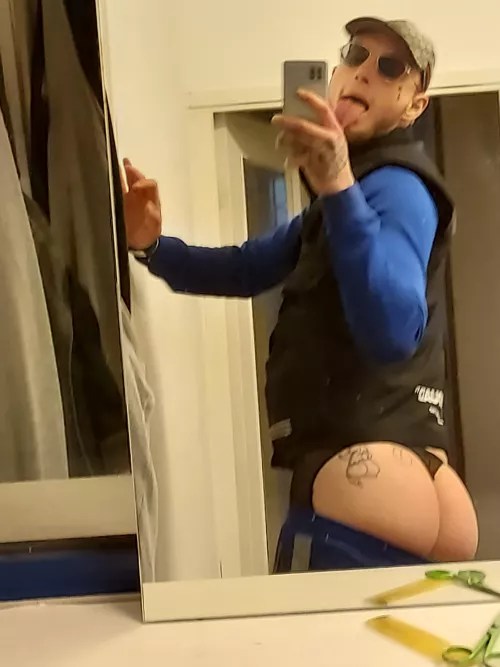 Late night sift by Character-Key-6199