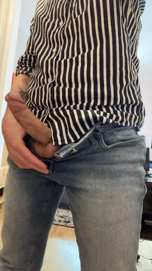 Late nights by kazetachinu420