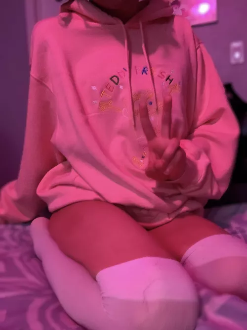 Late-night cuddles anyone? 💕 by MochiMelts