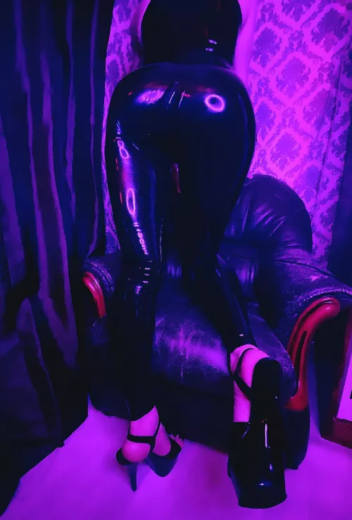 Latex and heels are a deadly combo 🔮 by E_Tang