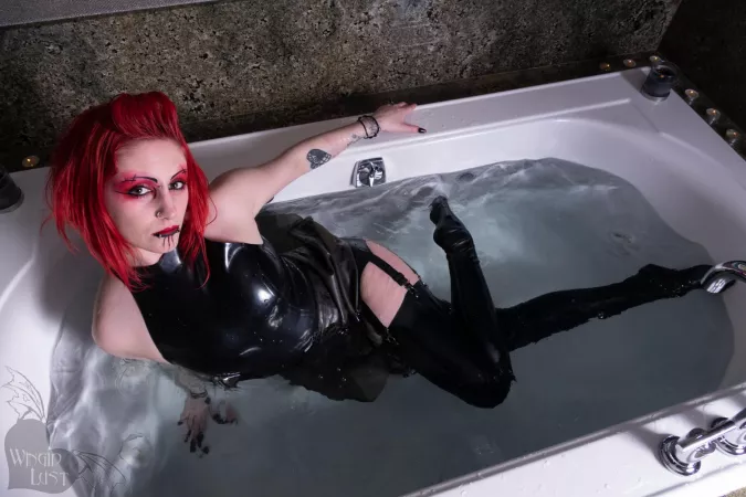 Latex Bath 🖤💦 [self] by ArieAesthetic