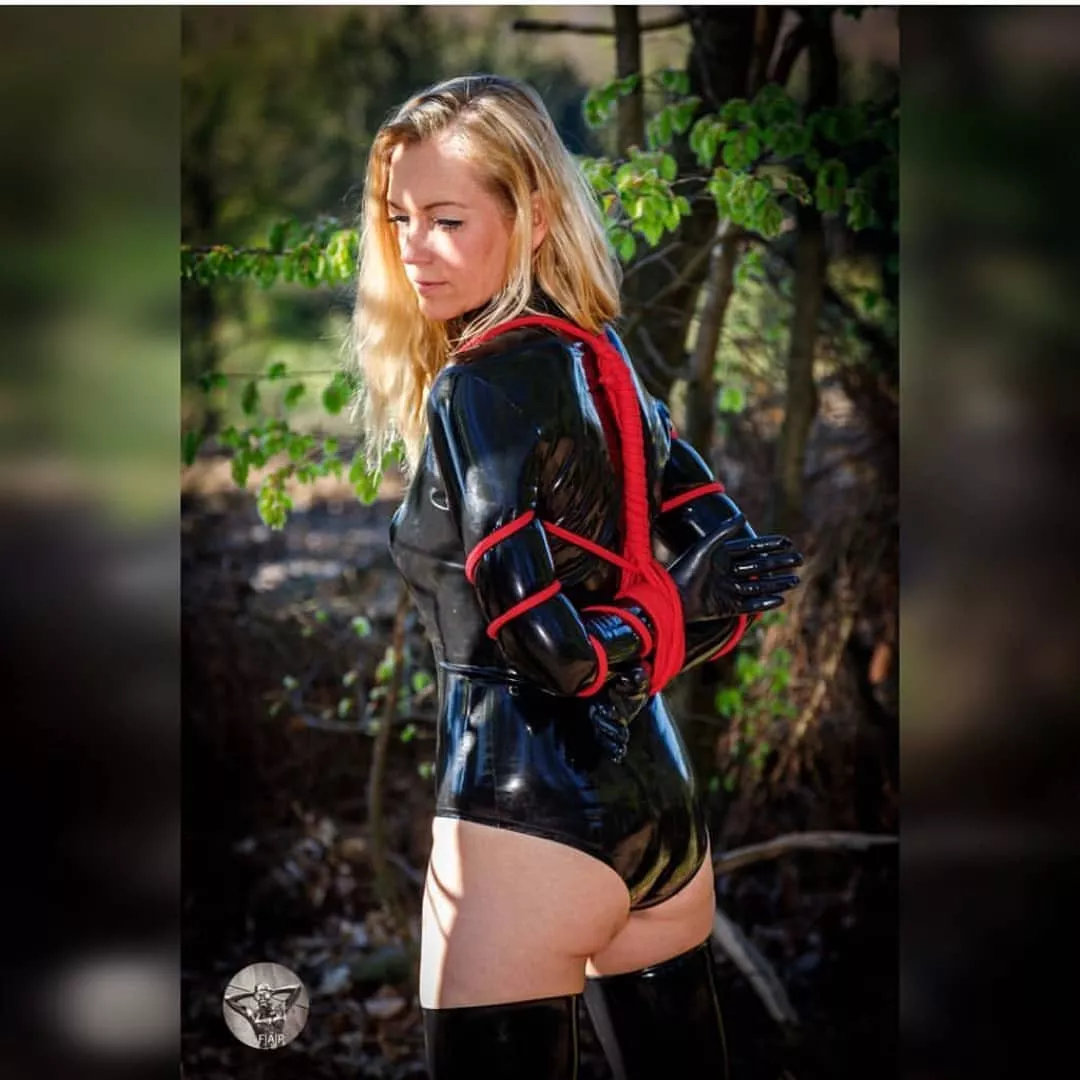 Latex Bodysuit, Stockings with Box-Tie posted by dave-cohen