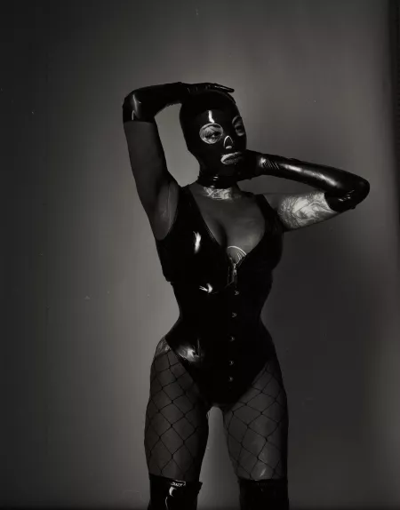 Latex makes me horny by Fleshcakezz