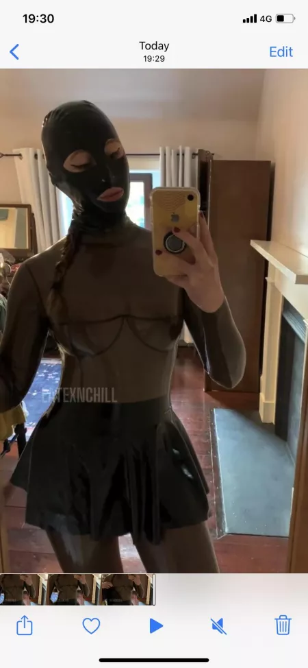 Latex selfie, what do you think of my outfit? by LATEXnCHILL