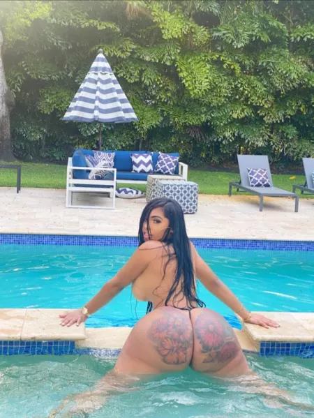 Latina Bolt-On by Agentm13