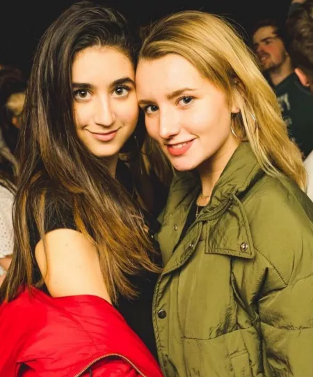 Latina or blonde? by r3csk4z0