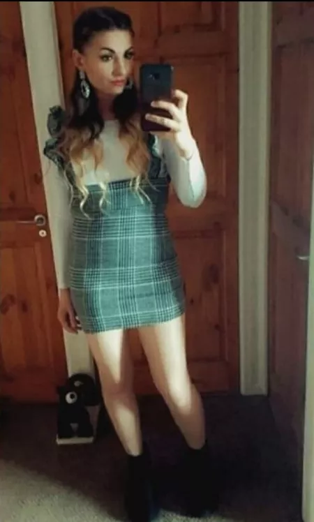 Laura by Englishgenttleman