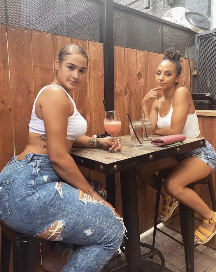 😩Lawd. It’s the Ass to thigh ratio for meh. posted by LasherDeviance