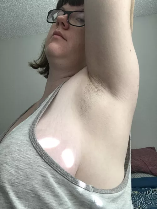 Lay with me and give them a sniff😘 by meganmoodee