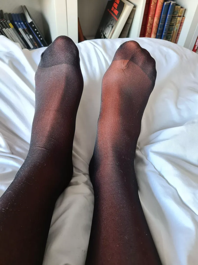 Layered nylons are amazing 🥰 posted by Nylonlobster