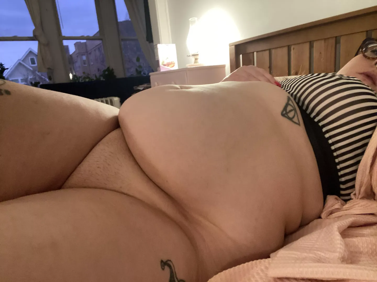 Laying in bed about to pop 🥵 posted by ledalavandula