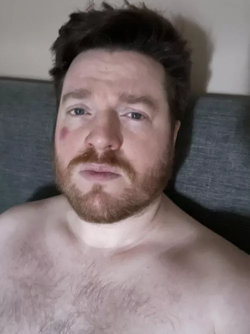 Lazy day in bed ✌🏼 by GaddyCH