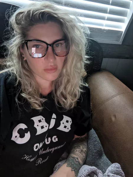 lazy mornings and large frames by _dollyjax_