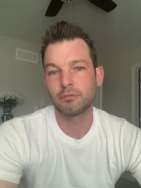 Lazy Saturday. How’s you? by glassdude88