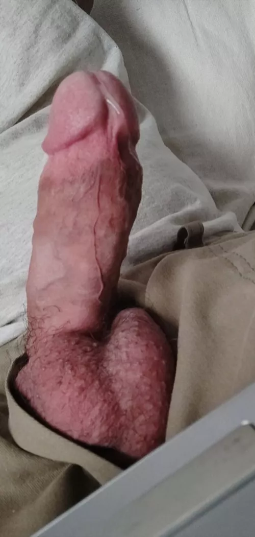 Leaking a lil by vickmoo