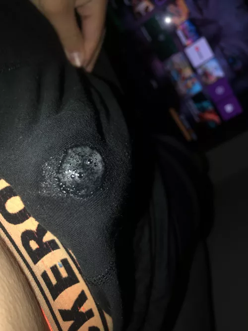 leaking all the way through by Krolikzz