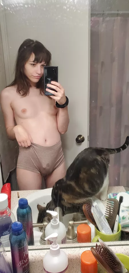 Leaky girl. by GaweenTea