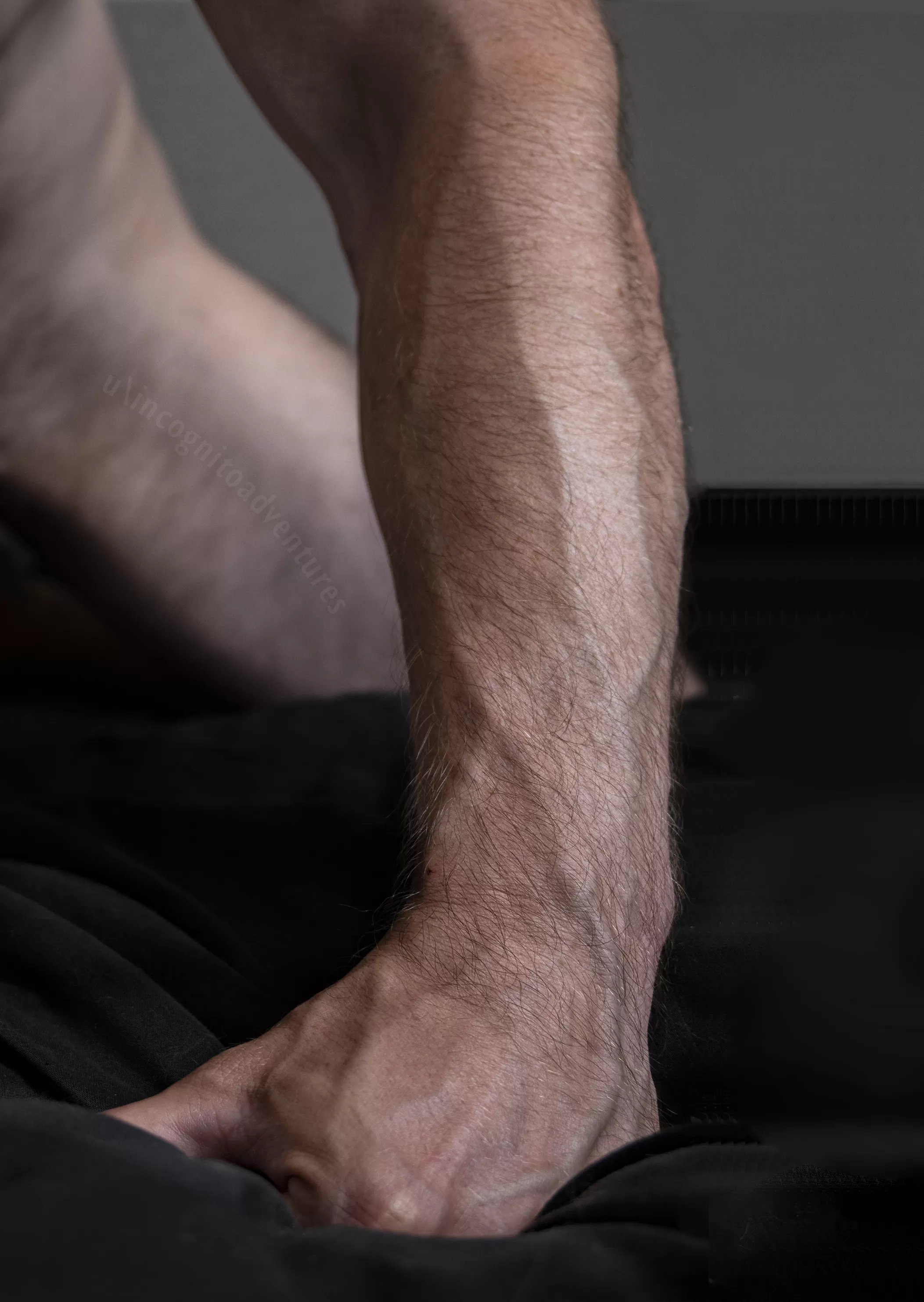 Leaning in for a smooch posted by incognitoadventures