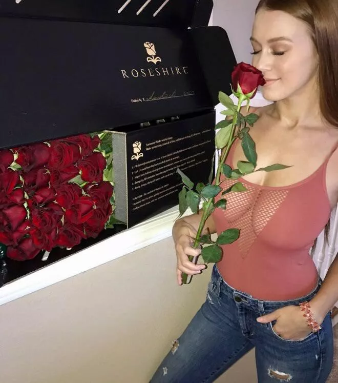 Leanna decker posted by an-alt-account-