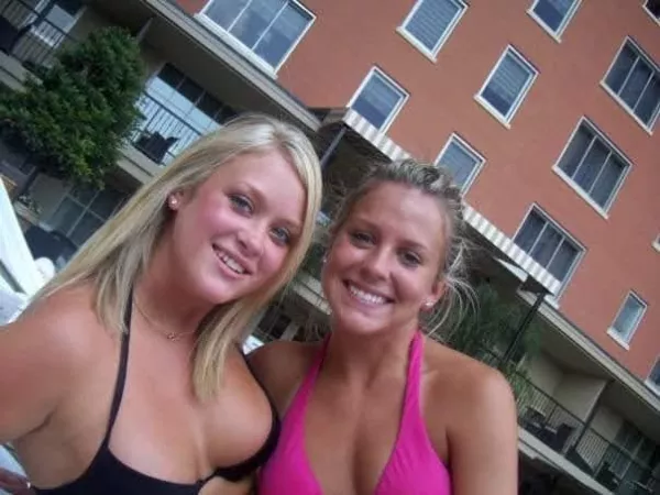 Left of Right by leroyjanks