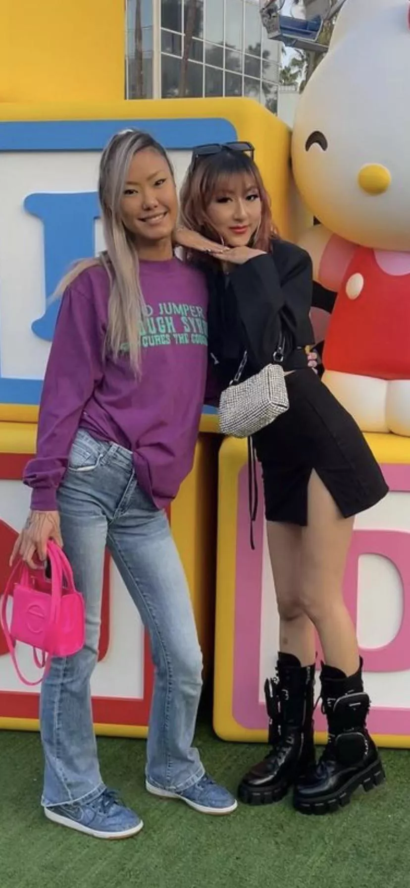 Left or right [2] posted by kingsavage678