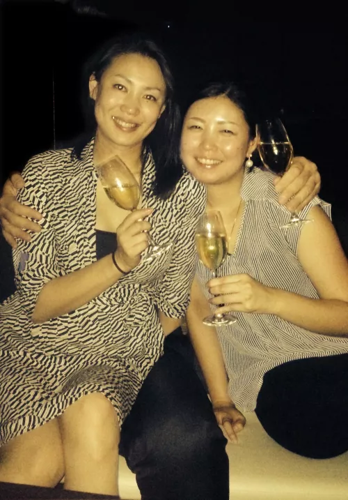 Left or right? by Yui1982