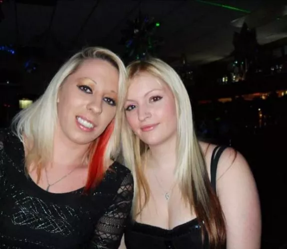 Left or right? by Buster800