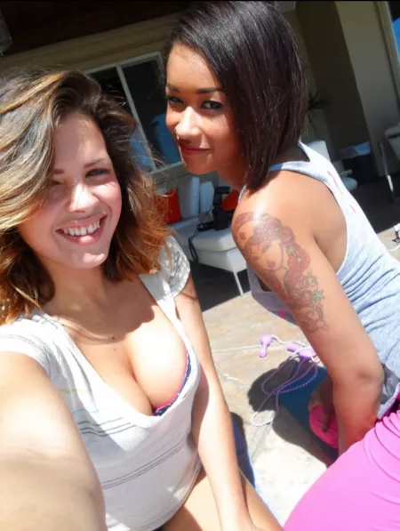 Left or right by Chaturbater1