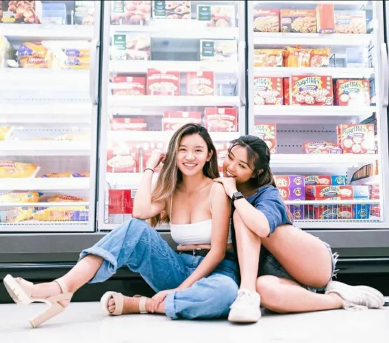 Left or right? Kik jennieoh123 by jennieoh123