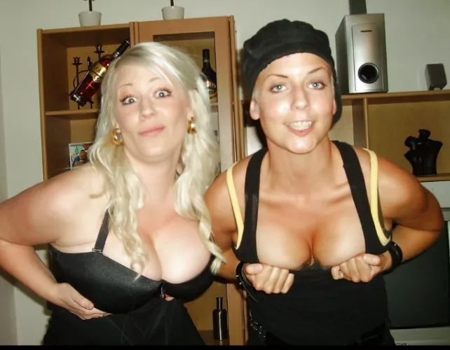 Left or right pair by Chaturbater1