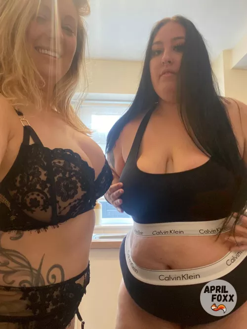 Left, right, or both? (hint: there's a right answer...) by aprilfoxxxx