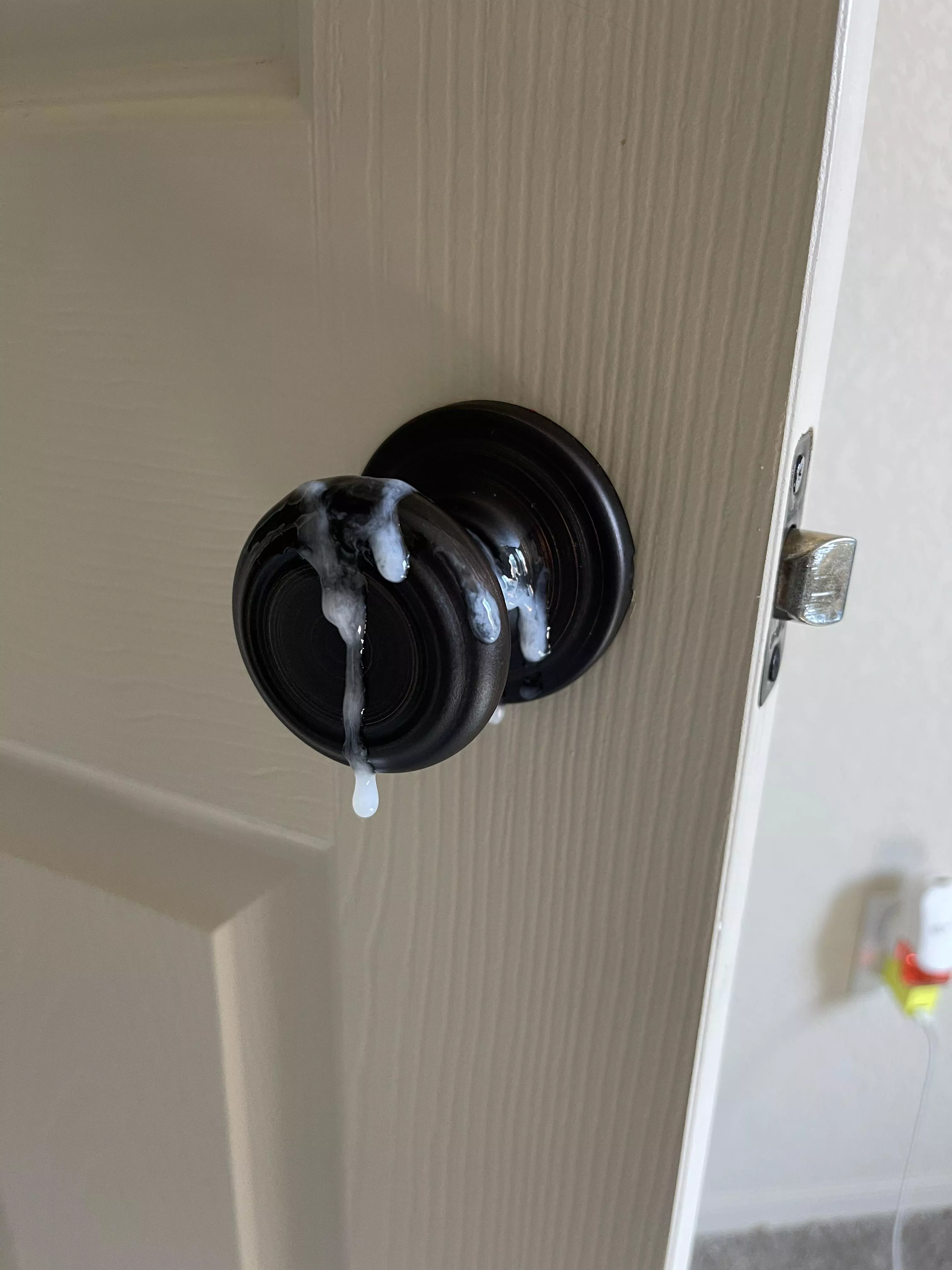 Left this on my Roommate’s Door 😈 posted by BBCWOLF1