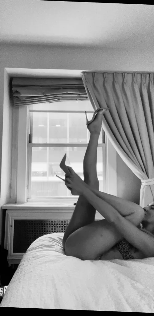 Leg action from my hotel in NYC [F] 41 by bridgetthebanker