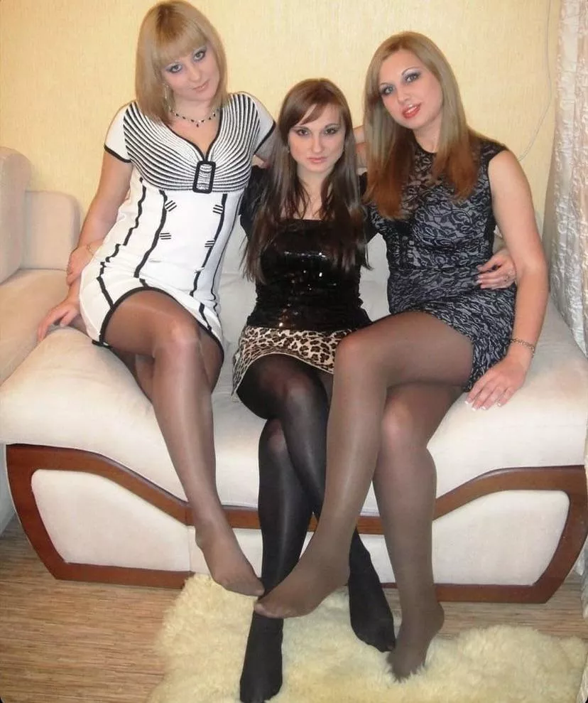 Leggy beauties posted by 69mb69