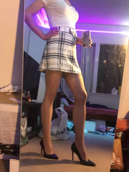 Leggy everyday 😘 by BetterThanStarlight