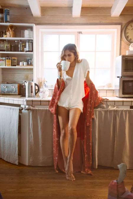 Legs for days by bubblr