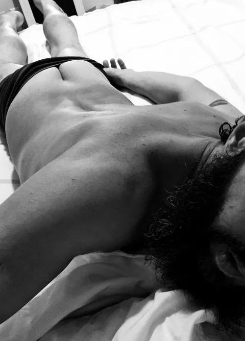 Legs... you really make an ass out of yourselves. by SydneyRiverside