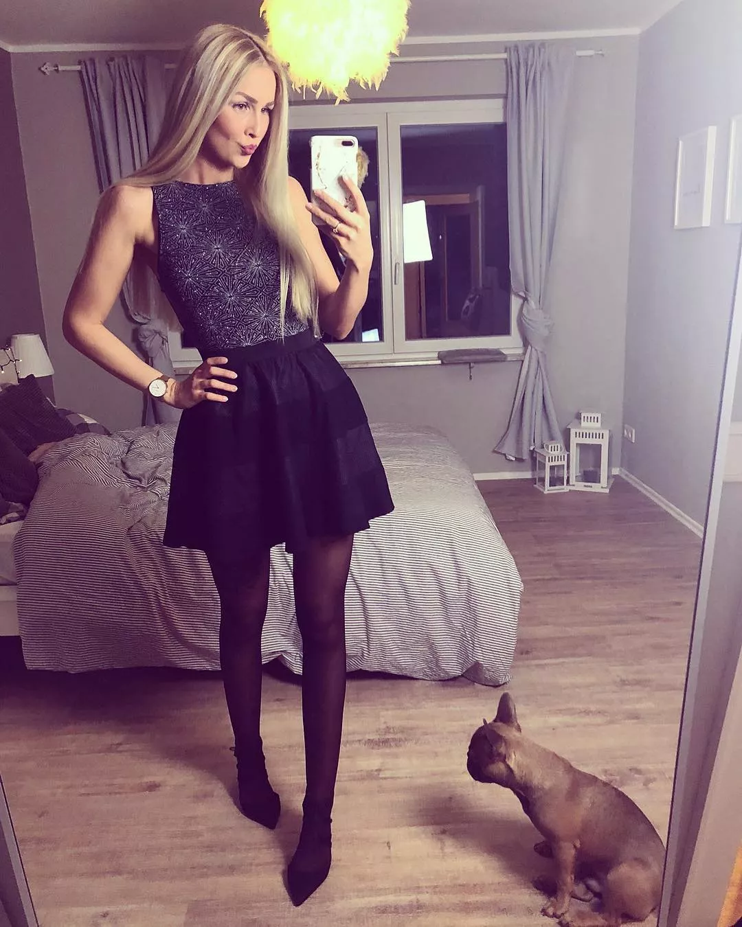 Leni posted by BOOOOOOOBIES