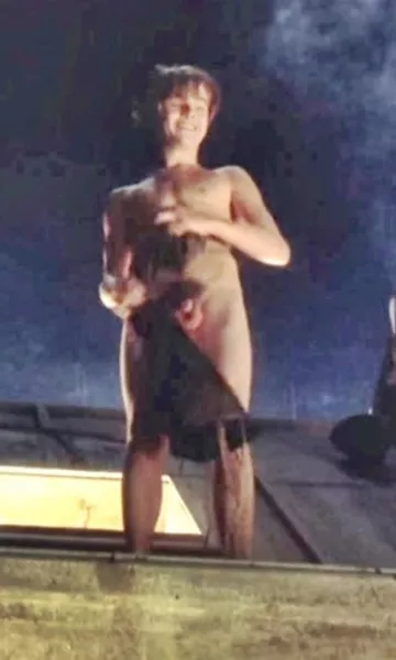 Leondardo DiCaprio's big balls posted by cassandras_eyes