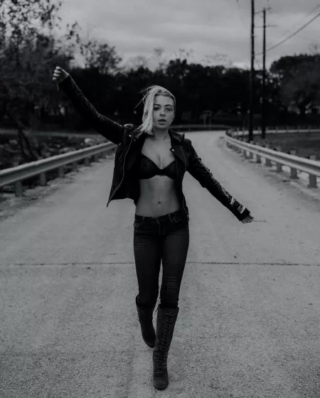 Leslie by emoji_loda