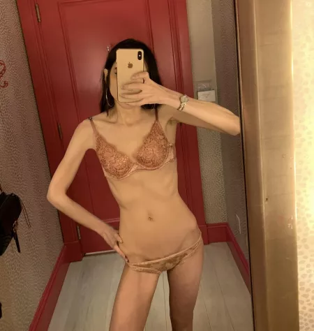 Less is definitely more ! by theholyromanempire42