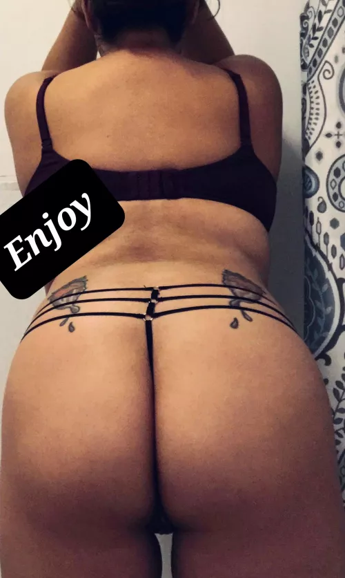 Less is more!! by FresasArt