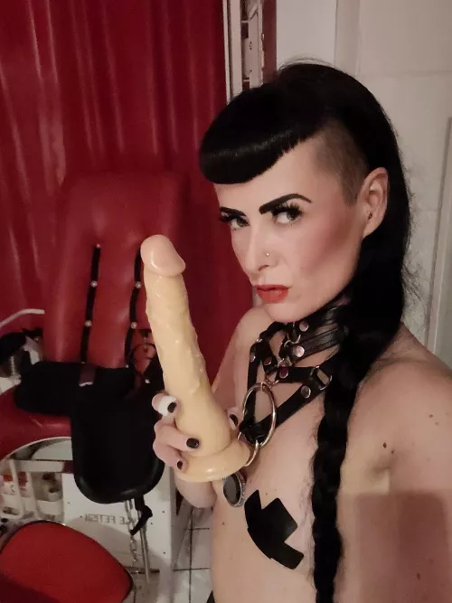 Let me be your guild through pain and pleasure…! by misstressgracia12