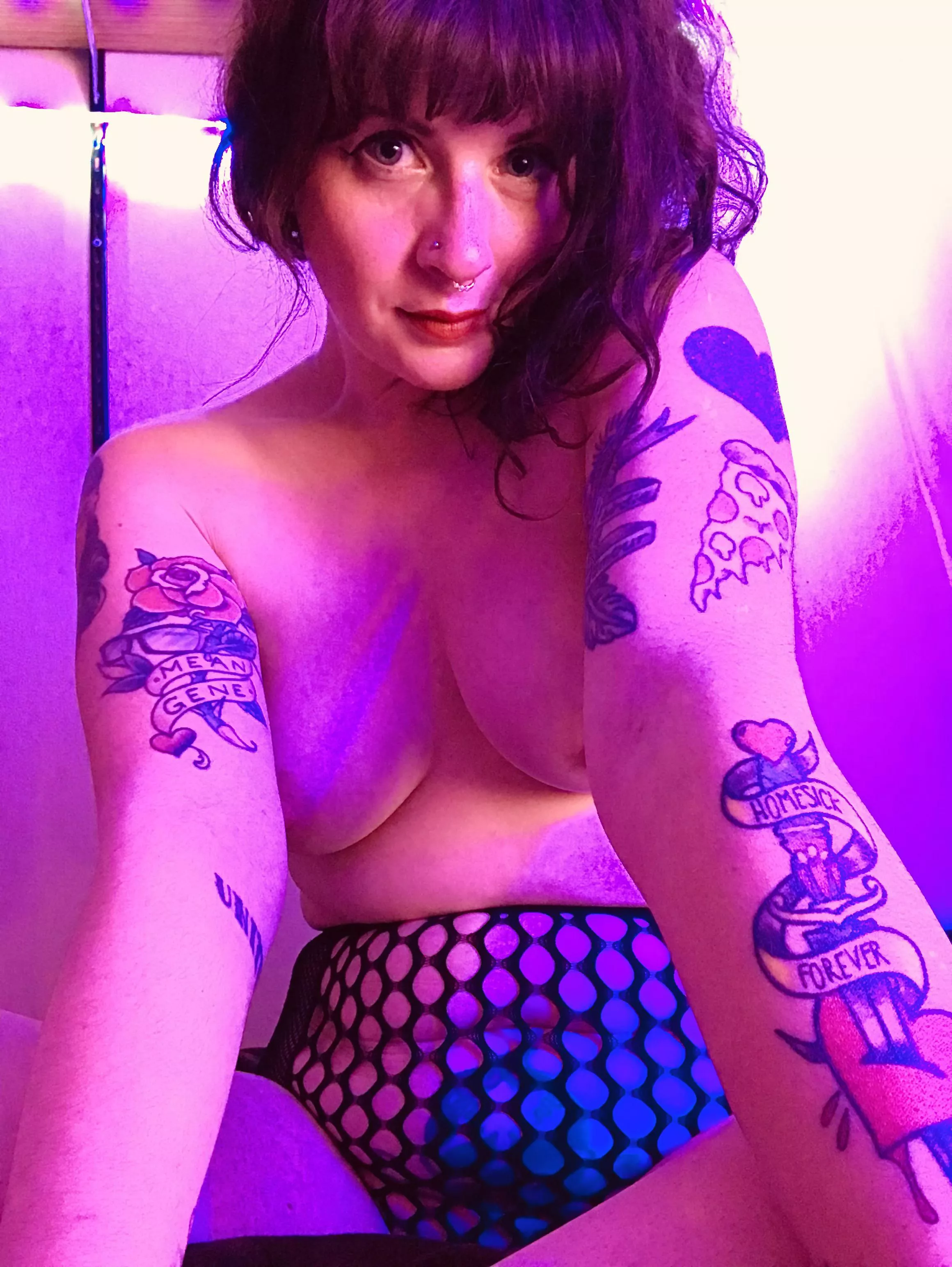 Let me be your punk rock plaything… 😘 posted by KaleNegative227