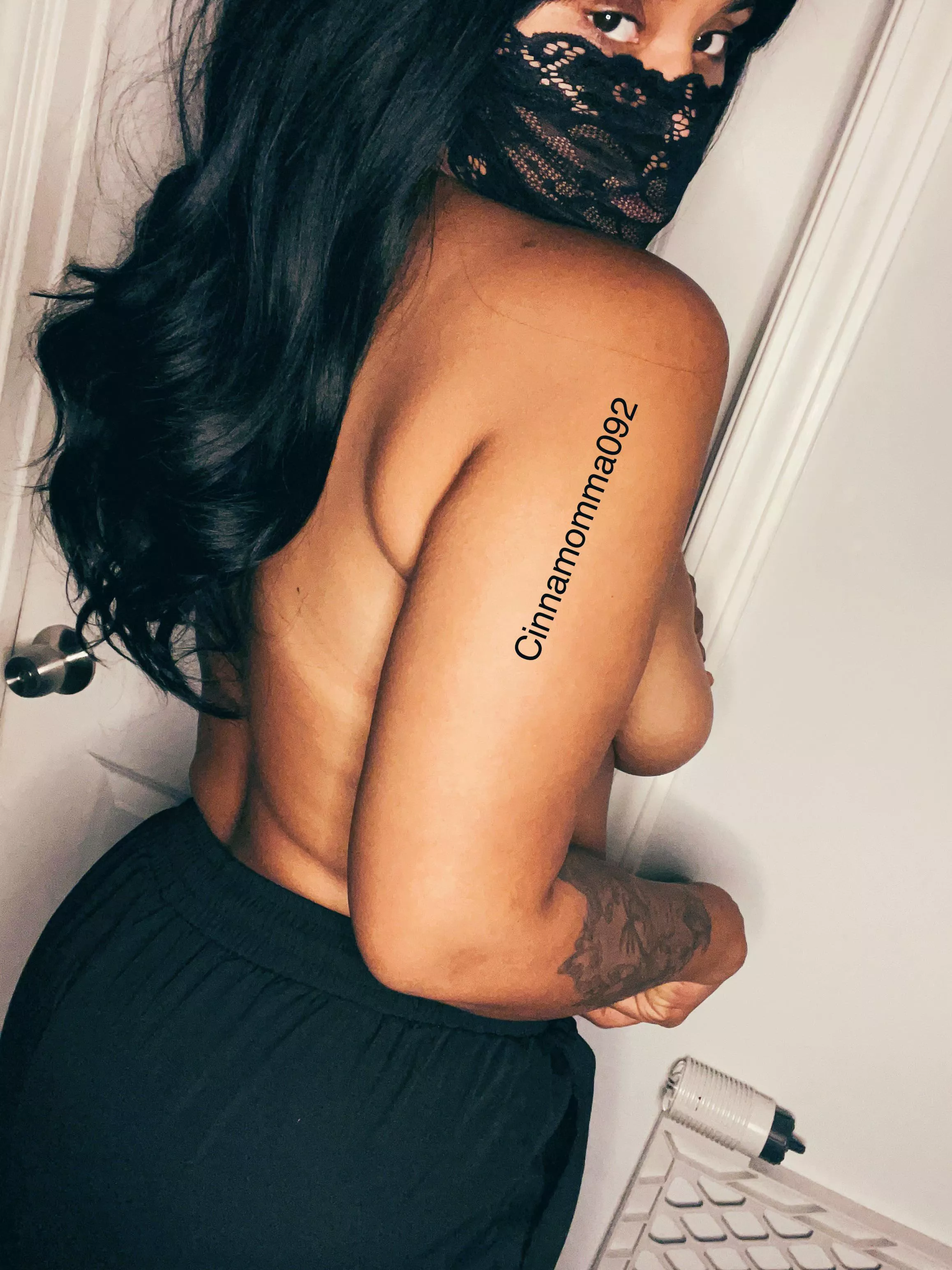 Let me come sleep with you tonight.. 🤓🤗 posted by Cinnamomma092